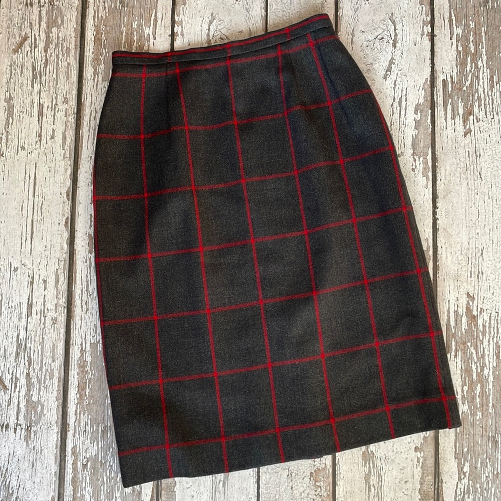 JH Collectibles Skirt - Sz 10